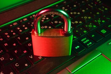 Diagrama del handshake TLS 1.3 entre cliente y servidor