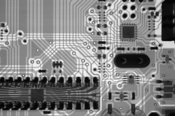 Microcontrolador RISC-V CH32V003 sobre una placa de desarrollo económica