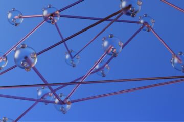 Diagrama de red mostrando nodos conectados por un gossip protocol