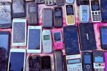 Bocetos y prototipos de diseño industrial relacionados con el Nokia Design Archive