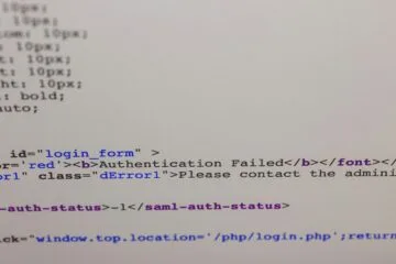 Fragmento de la URL representado como código en una pantalla