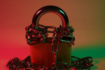 Diagram of the SSL chain of trust with a root authority and intermediate CA